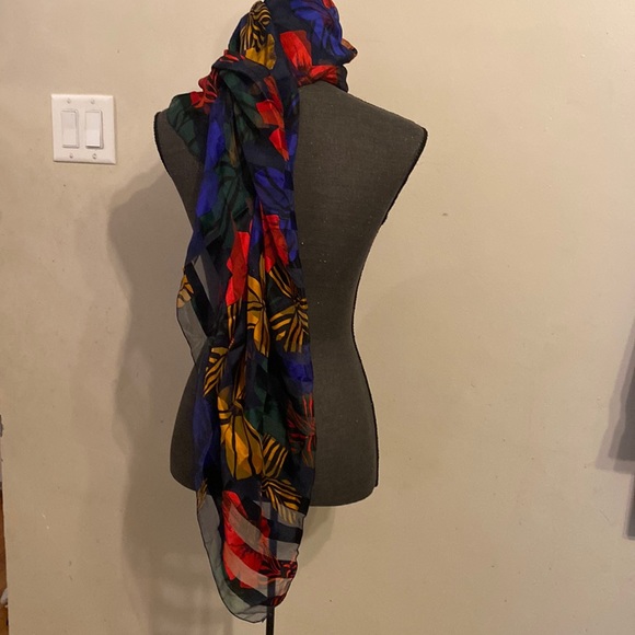 Marc Rozier Paris Bows square silk scarf - Picture 17 of 17